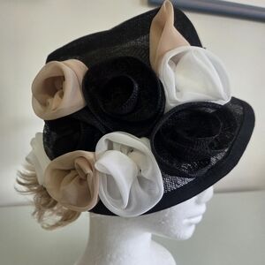 Splendid Da-Me Made in Italy Black Natural Straw Hat with Rosettes
